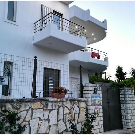 Blue Mare Apartments Sarandë Buitenkant foto