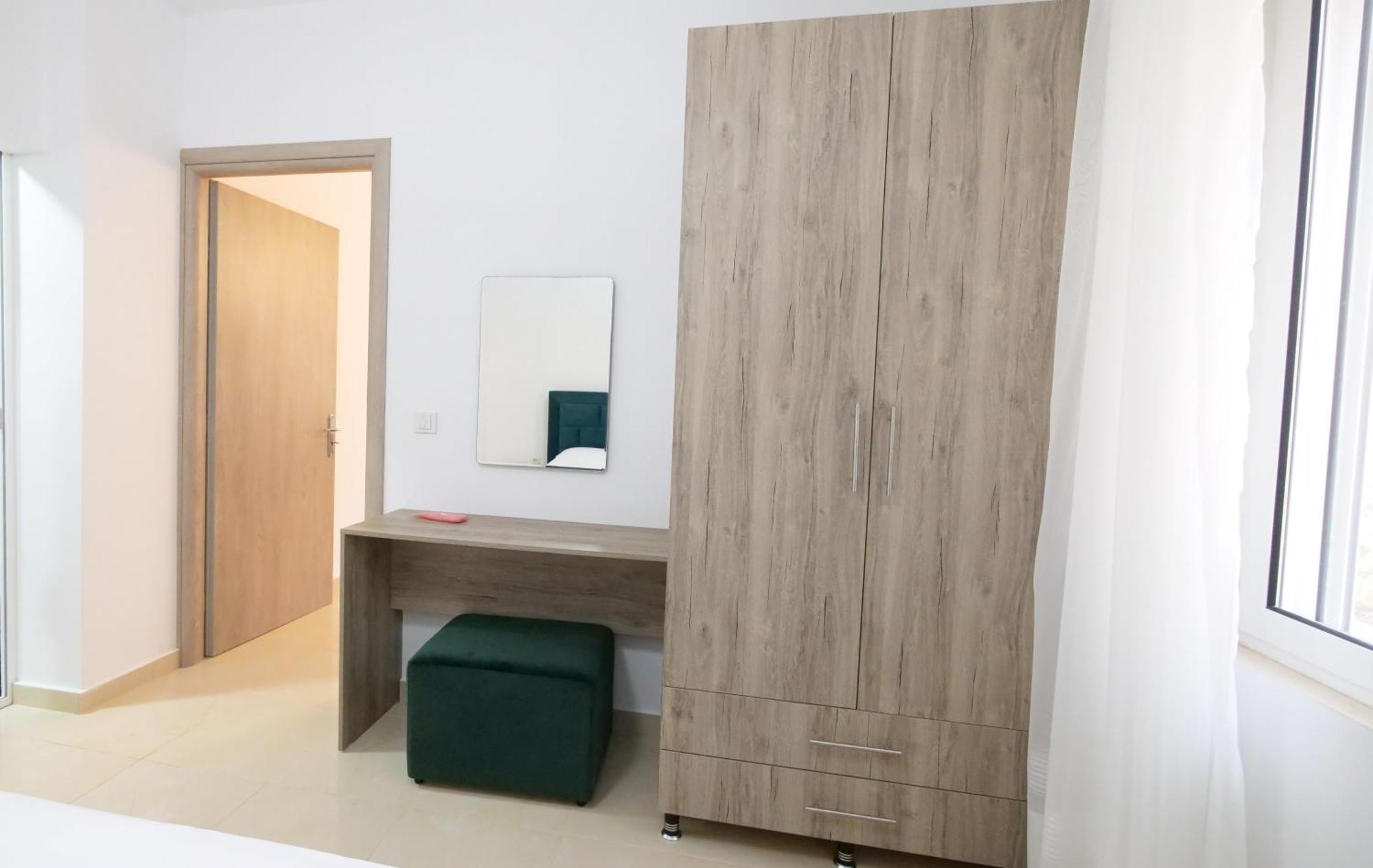 Blue Mare Apartments Sarandë Buitenkant foto