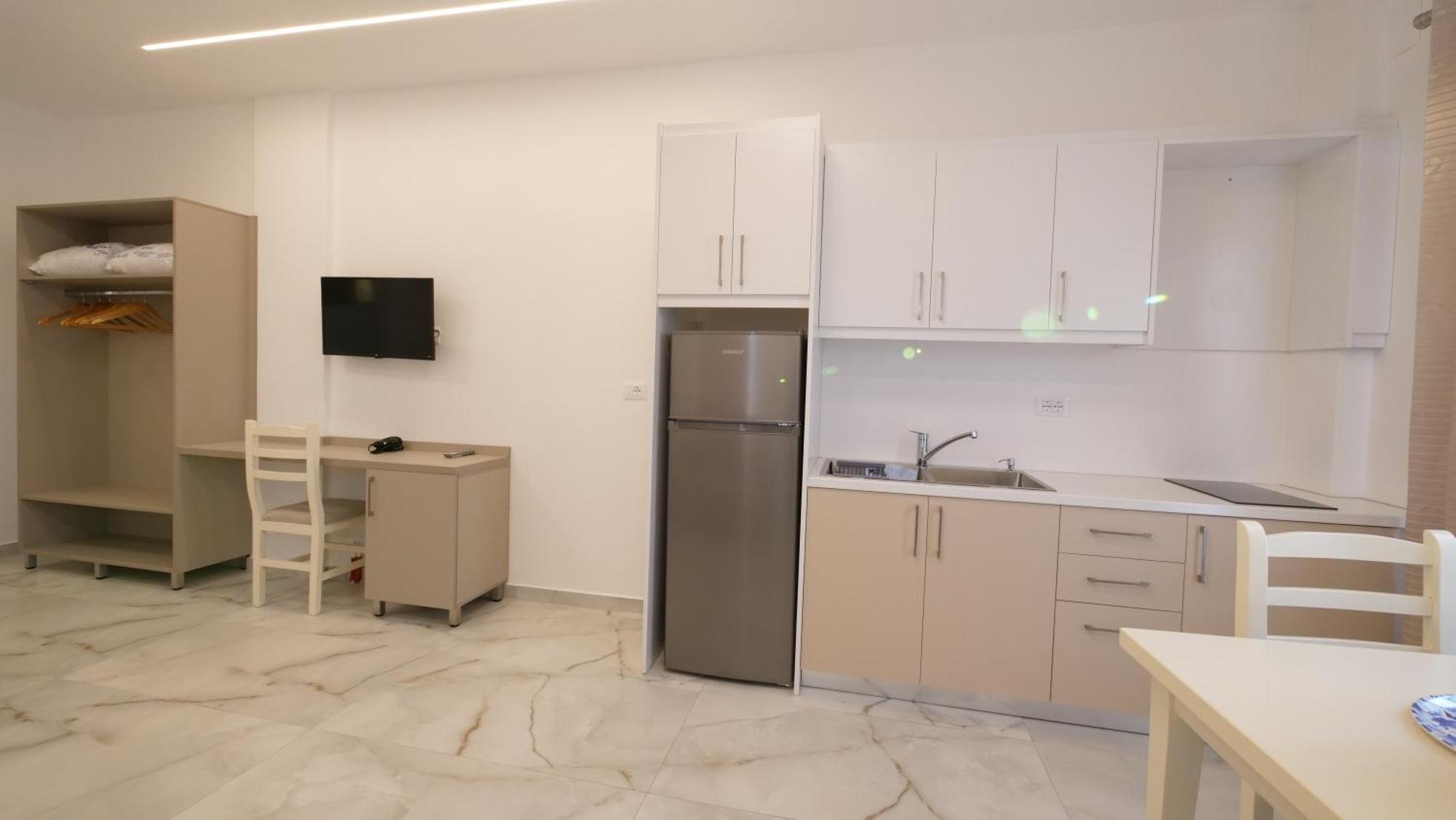 Blue Mare Apartments Sarandë Buitenkant foto