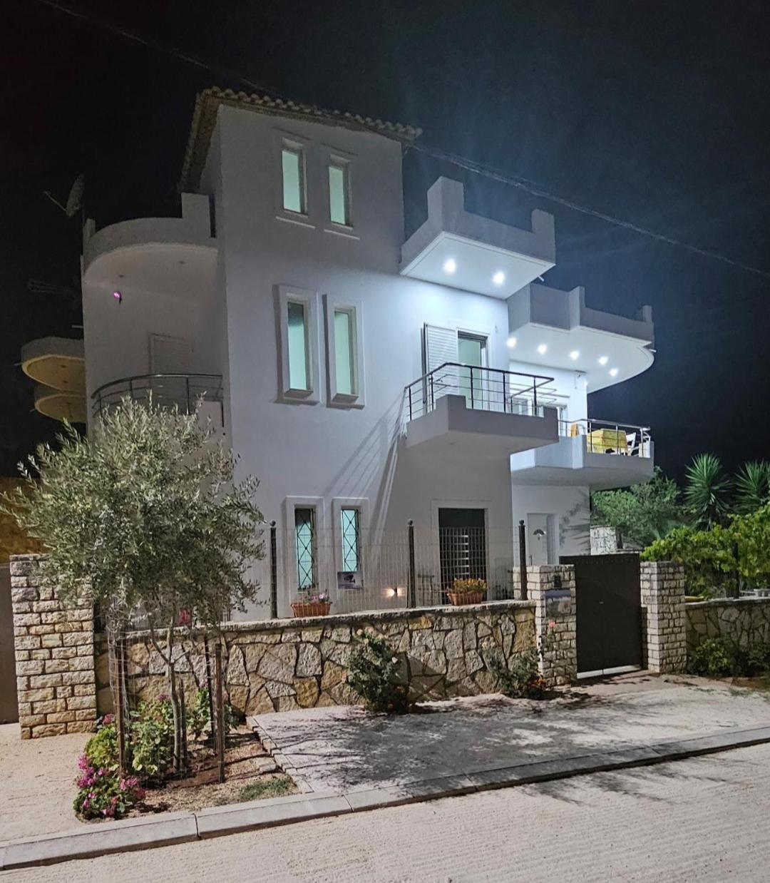 Blue Mare Apartments Sarandë Buitenkant foto