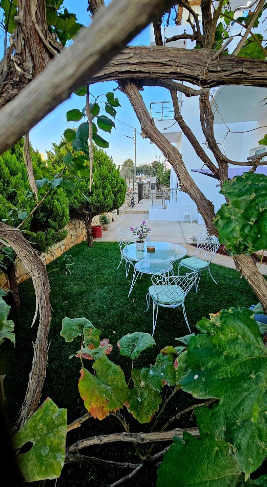 Blue Mare Apartments Sarandë Buitenkant foto